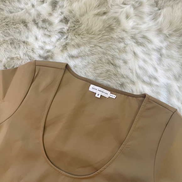 NWT Good American Women's Scoop Neck Crop Scuba Knit T-Shirt - Picture 13 of 15